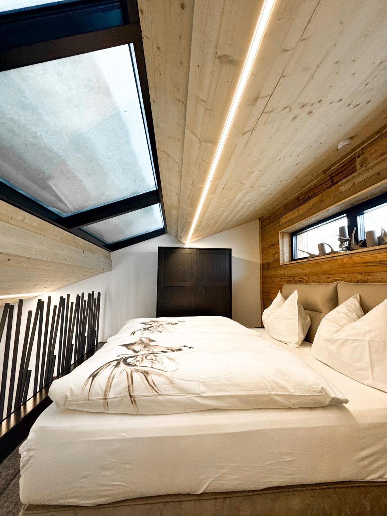 Peer Alm Hotel Navis Exterior foto