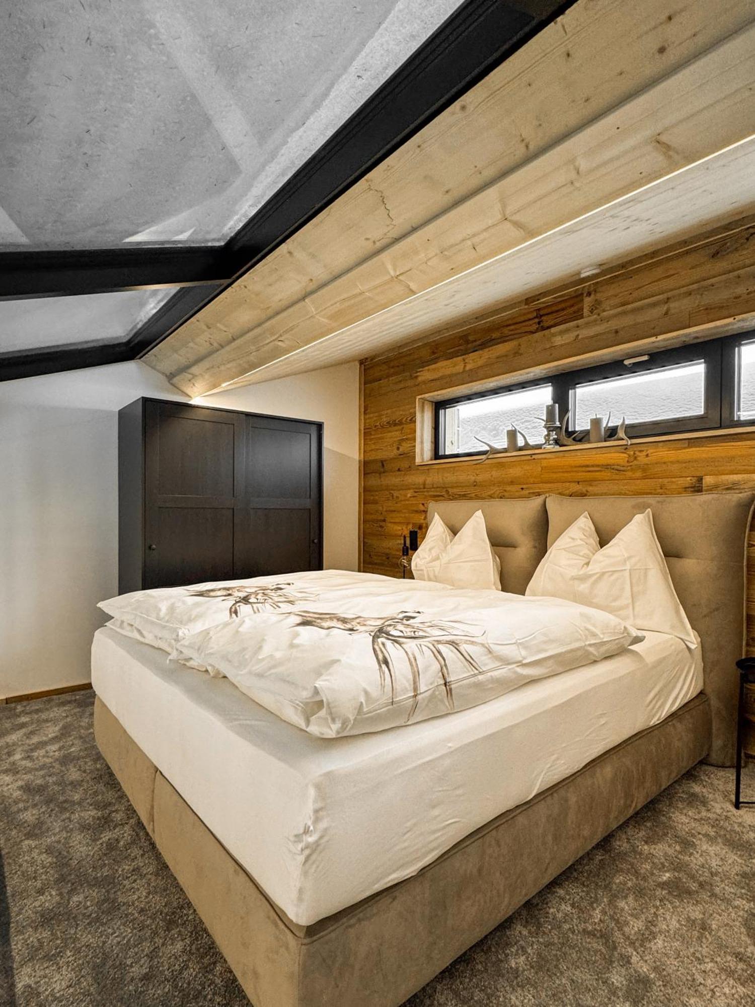 Peer Alm Hotel Navis Exterior foto