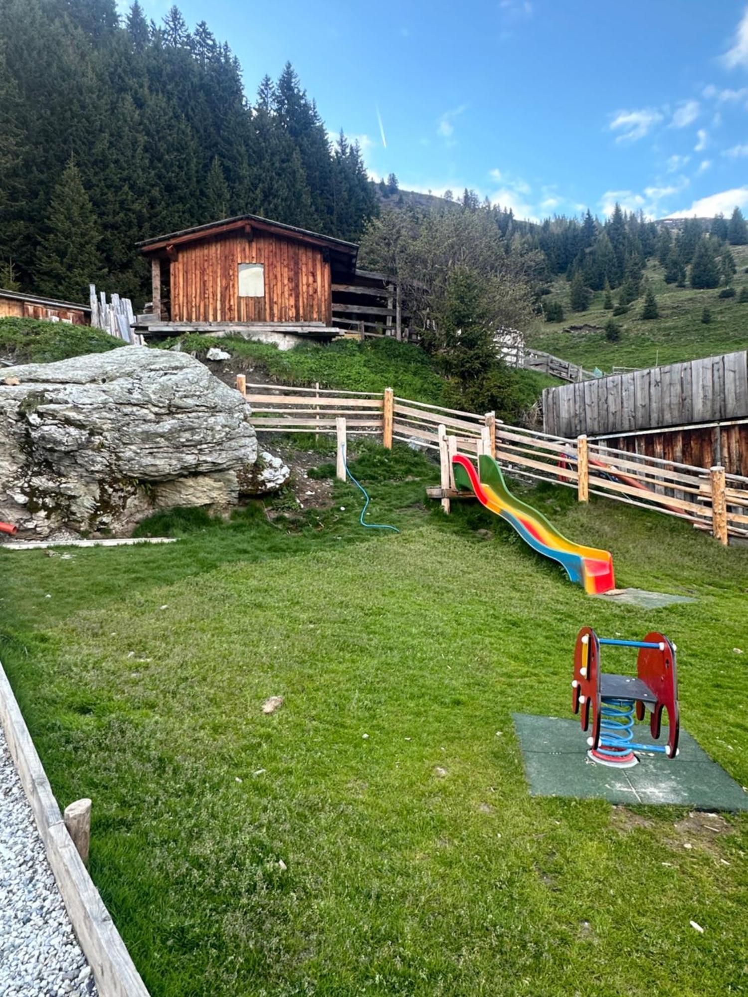Peer Alm Hotel Navis Exterior foto